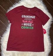 Holiday Time “ Grandmas never run out of hugs or cookies” short sleeved tee sz L