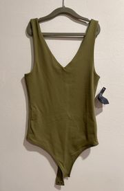 Seamless V-Neck Bodysuit