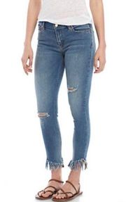 Free People  Great Heights Fray Skinny Jean Distressed Light Medium Wash 28 T445