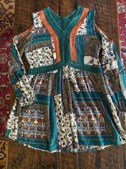 Ryu Paisley Teal cold shoulder top/blouse/tunic, Size Large