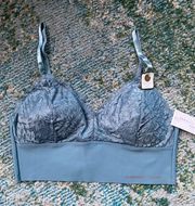 NWT Adrienne Vittadini padded t-shirt bralette, size large