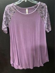 Zenana Signature Purple tunic with lace sleeves size large