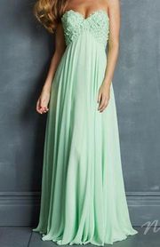 Green Strapless Sweetheart Formal Gown Dress