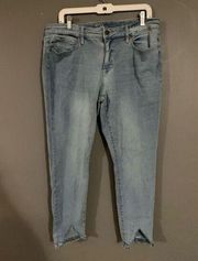 A.N.A Light Wash Mid Rise Skinny Ankle Jeans Size 14W