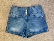 No boundaries light wash blue high rise shorts in size 9