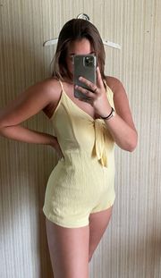 Light Yellow Romper With Tie 