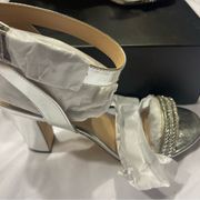 NWT Nina Sharon women’s size 10 sparkly silver heels… new never worn