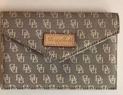 VTG Dooney & Bourke Tan Canvas Leather Wallet Pouch DB Signature Logo