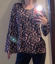 🚨Victoria Secret Floral Black Long Sleeve Top XS