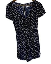 Hollister, navy floral tie front short sleeve shorts romper women small