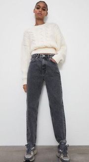 ZARA NWT  CLASSIC MOM FIT HIGH RISE JEANS SZ-10