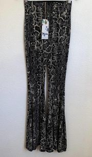 NWT Show Me Your Mumu SMYMM Barney Bells Python Flare Pants