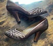 TAHARI | Mel ladies high heeled peep to shoes. Size: 9M.