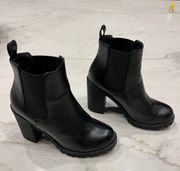 Chelsea Lug Platform Boot