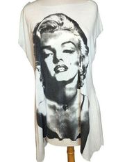 Marilyn Monroe Womens Top Ingear Size Medium Shark Bite Hem Short Cap Sleeve