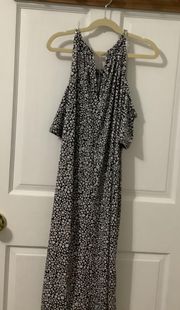 Size medium black and white  dress