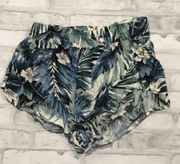 Tobi stretchy floral shorts