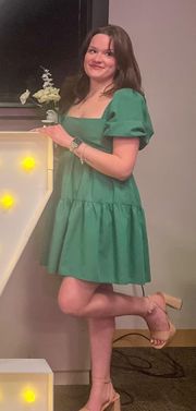 green dress