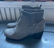 Grey heeled bootie 