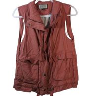 BKE Buckle Withered Rose Canvas Vest Size M