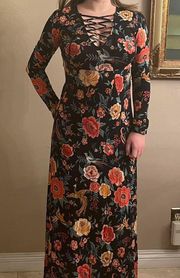 Forever 21  Black Floral Pattern Long Sleeved Maxi Dress