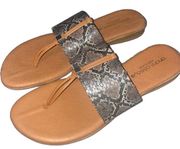 ANDRE ASSOUS Women’s sandals Size 9 snake print comfy thong cushioned Spain