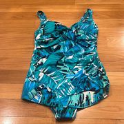 Croft&Barrow women’s multi color one piece swim suit size 14 .