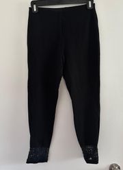 Black  cropped leggings with crochet detail at bottom Small