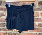 New Look Black Tie Waist Paperbag Pull-On High Rise Shorts Women's Size Medium