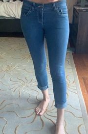 Forever 21 | Cropped Ankle Cut Light Blue Jeans 24