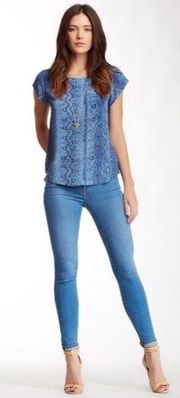 Mid-Rise Skinny Jeans in Aqueous