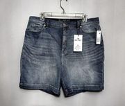 Gloria Vanderbilt Women's Plus Amanda Blue Denim Shorts 16 NWT