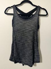 Lululemon sports top with built‎ in bra size 4