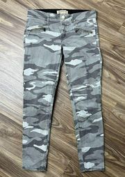 Democracy Ab Technology Skinny Leg Cropped Crop Jeans Camo Green Women’s Size 6