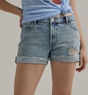 NWT WRANGLER DESTRUCTED DENIM ROLL SHORTS