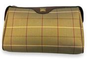 Burberry clutch