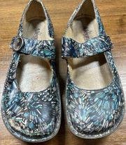 Paloma Blue Collage Clogs Size 41 - US Size 8.5