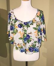 HAPPENING IN THE PRESENT FLORAL CROP TOP MEDIUM