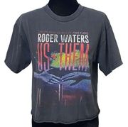 Roger Waters 2017 Us + Them Tour Concert Cropped Shirt Pink Floyd Size Small