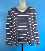 Bobbie Brooks V-Neck Long Sleeve T-Shirt Size Medium