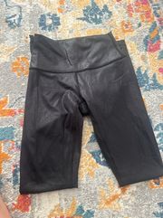 Black Shine Wonder Train Leggings