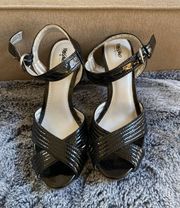 NWOT  Heels