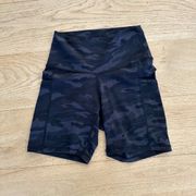 Colorfulkoala Camo Print Bike Shorts in Black & Gray