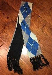 Elegante  “New York & Company” wool scarf