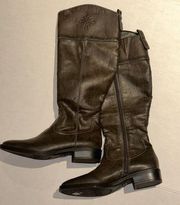 Simply Vera Wang Knee High boots size 6