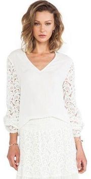Alexis Dunn V-Neck Crochet Sleeve Top Blouse in White Lace Media Women’s Size XS