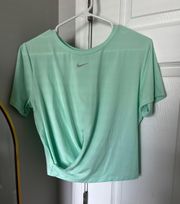 Cropped Tee