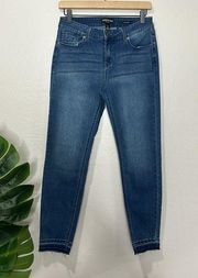 Kenneth Cole • jess skinny jeans raw hem size 6