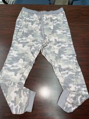 Bobbie  Camo Sleep Pants Size Small