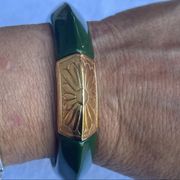 Jones New York green lucite bangle bracelet